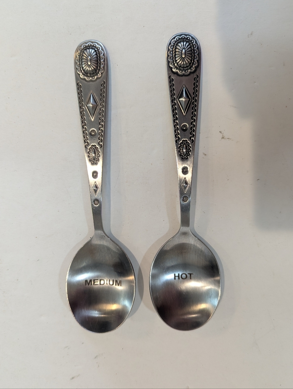 Wallace Taos 18/10 Stainless Steel Medium And Hot Salsa Spoons Southwest Concha